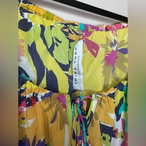Trina Turk 2 colorful Feminine Tropical Silk Romper Shorts Off Shoulder Pocket - Picture 2 of 8